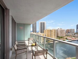 Property grounds - Elegant Studio w/ Intracoastal & Sunset Views (Hallandale Beach)