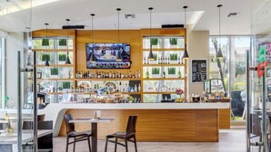 酒吧（店内）