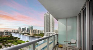 Property grounds - Stylish Studio, Marina View & Amazing Pool (Hallandale Beach)