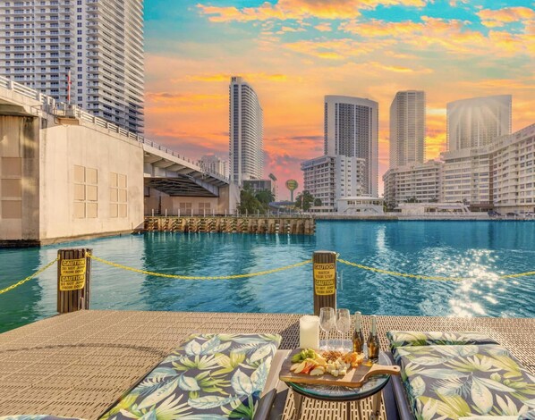 Pool - Beachwalk 1BR with Stunning Intracoastal View (Hallandale Beach)