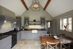 Private kitchen - Grey's Court Cottages (Southrop)