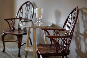 Lounge - Grey's Court Cottages (Southrop)