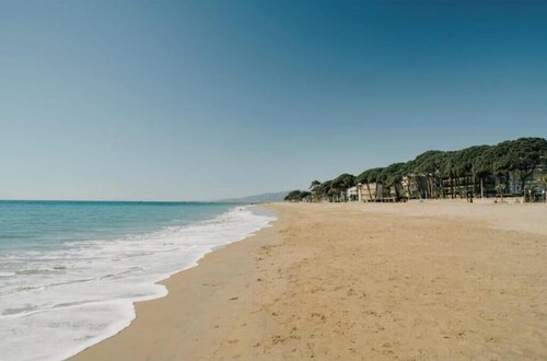 Quiet, air-conditioned villa with private pool near the beach and PortAventura