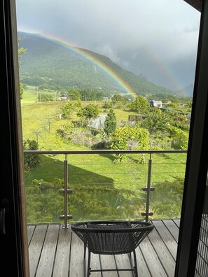 Property grounds - Villa "le Boulot" artists' home (Gruffy)