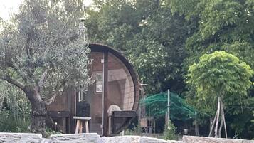 Utomhuspool och uppvärmd pool