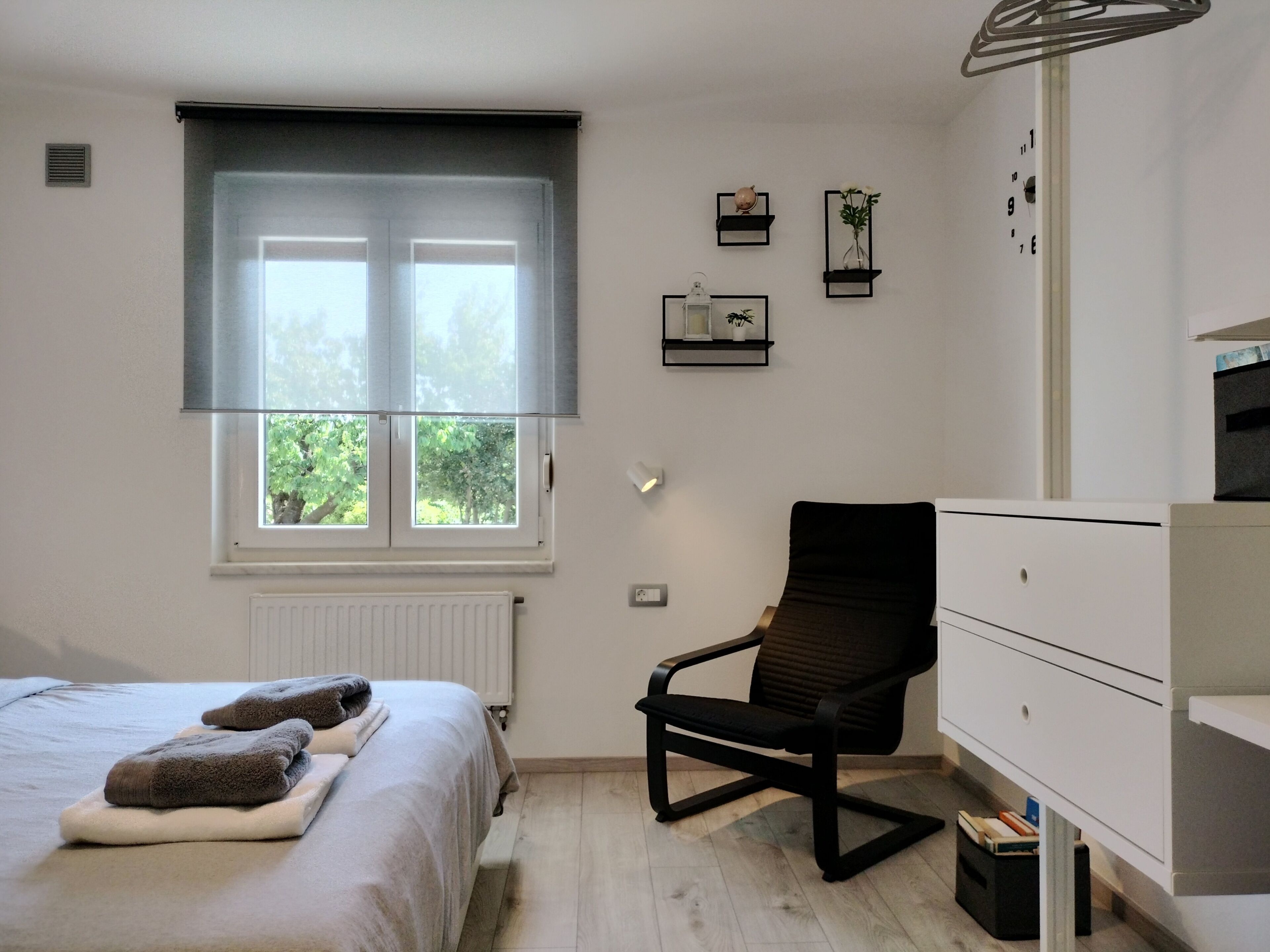 1 chambre, fer et planche à repasser, Wi-Fi gratuit, draps fournis