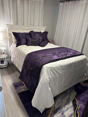 WiFi, bed sheets