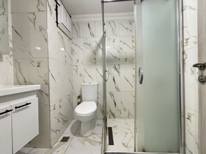 Shower, hair dryer, towels - Cozy and Stylish Loft In The Heart of Taksim! (Istanbul)