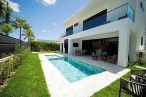 Pool - Villa de lujo totalmente equipada en Vista Cana a minutos del centro (Punta Cana)