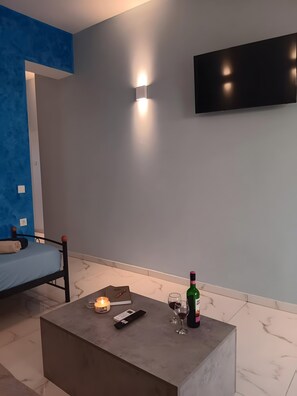 Interior - Poseidon Apartment in Laganas, Zante with Scuba Diving and Boat Tours (Laganas)
