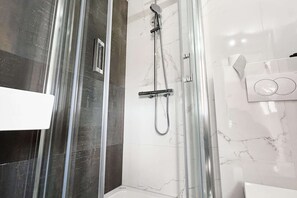 Shower, hair dryer - Coastal Escape for 2 in Sukošan (Sukošan)