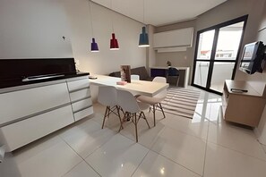 Deluxe-lejlighed - balkon - havudsigt | Interiør