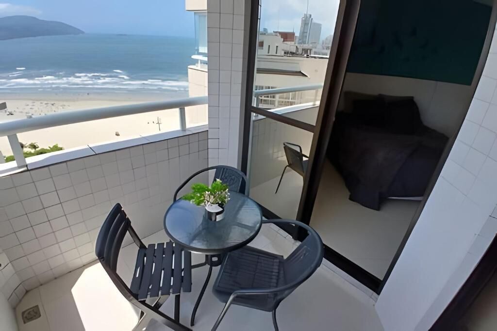 Departamento Deluxe, balcón, vista al mar | Restaurante al aire libre