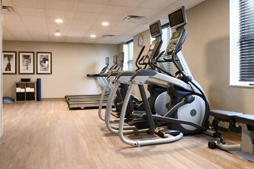 King Studio Suite w/ Free Breakfast | Pool & Gym