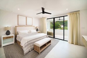 Iron/ironing board, WiFi, bed sheets - Walk to Beach, New Elegant 2BR Villa with Pool! (Lower Carlton)