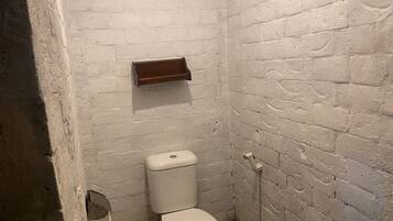 Standard Single Room | Bathroom