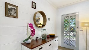 Interior - Runswick - a relaxed coastal escape (Horseshoe Bay)