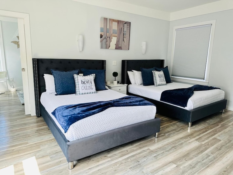 Newport Harbor Retreat - Walking Distance To Restaurants Shopping...apt.1 - Newport, RI