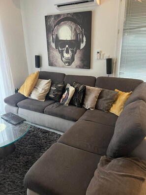 Living area - Marne and Magic (Noisy-le-Grand)
