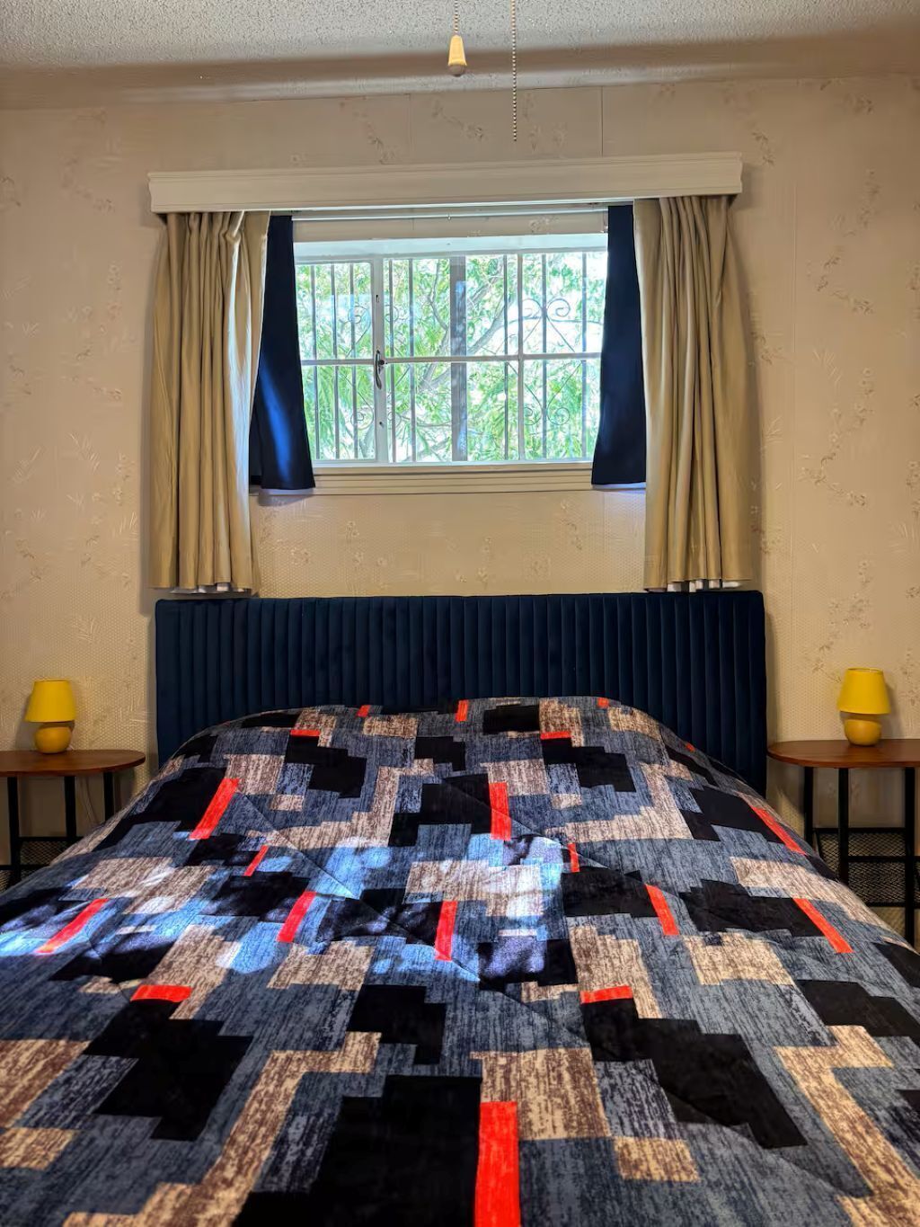 Desk, iron/ironing board, free WiFi, bed sheets