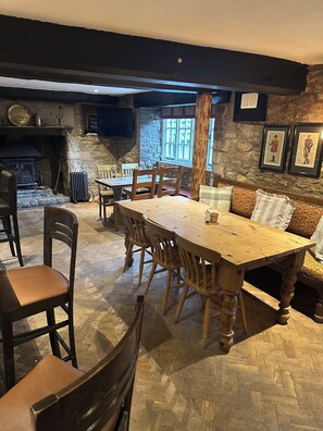 Dining - The Hayloft, on the doorstep of The Cotswolds (Oaksey)