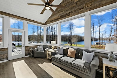 Waterfront Retreat Lakefront Game Room Dock