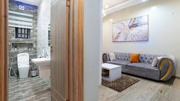 Standard Apartment, Balcony, City View | Bathroom | Free toiletries, hair dryer, towels, soap