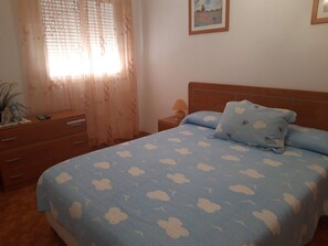 Apartment, 3 Bedrooms, Balcony - Nice Apartment Near the Beach With Parking and Wifi (Roquetas de Mar)