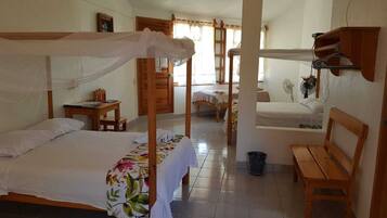 Family Room, Partial Sea View (Flor Lili)