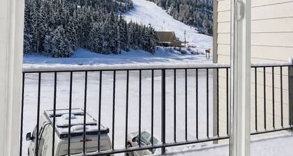 EW 207 New listing! True Ski in/Ski out