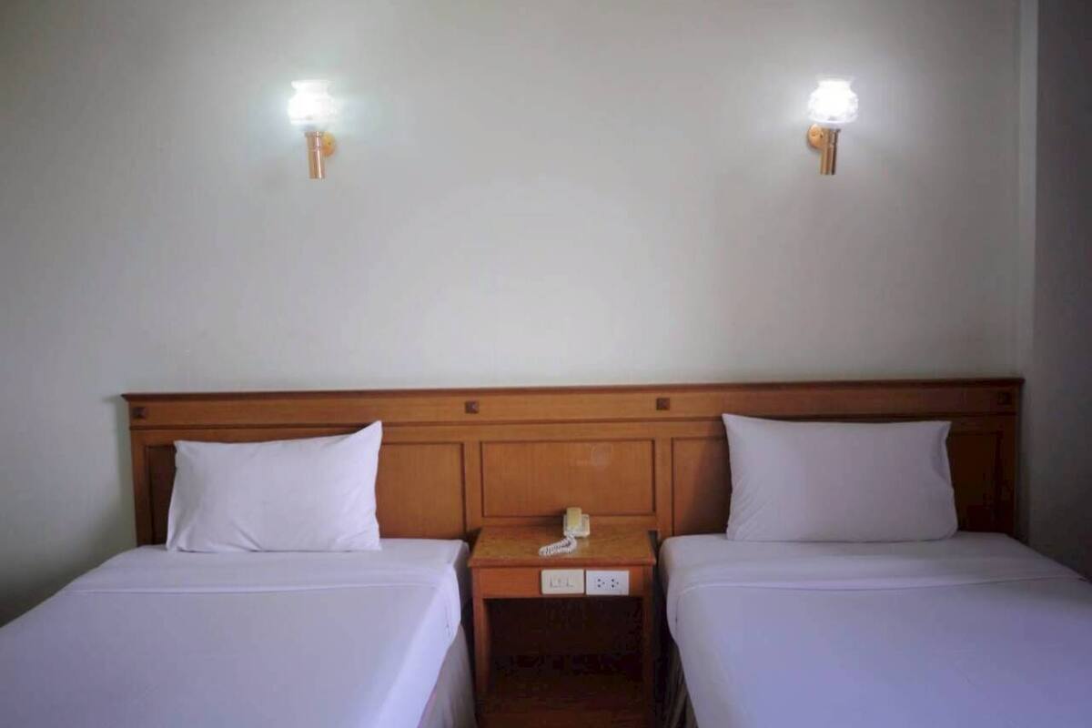 Deluxe Twin Room, City View