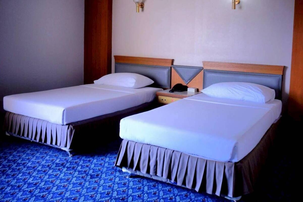Grand Twin Room, City View