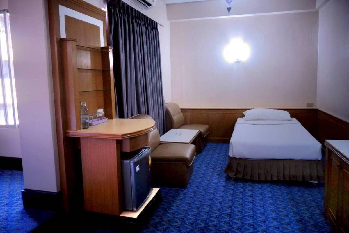 Family Triple Room, City View