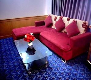 Grand Twin Room, City View | Living area - Yala Rama Hotel (Yala)