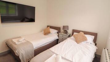 2 bedrooms, WiFi (free), individually decorated, individually furnished