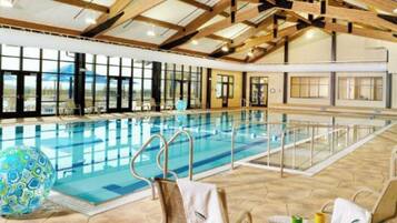 Piscine couverte, piscine extérieure