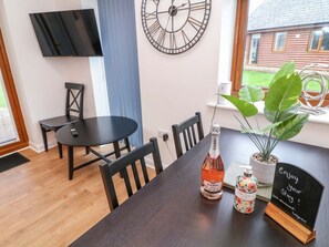 Dining - Lodge 4 rests in South Hykeham (Lincoln)