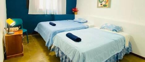 Classic Triple Room, Courtyard View | Desk, free WiFi