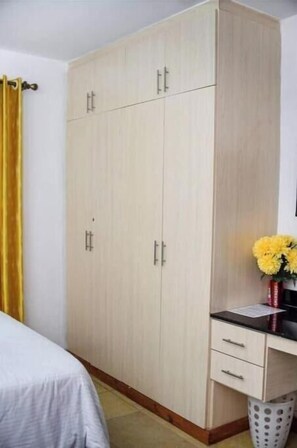 WiFi - Cozy West Studio – Peaceful and Central Nairobi Stay (Nairobi)