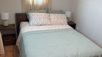 Bügeleisen/Bügelbrett, WLAN, Bettwäsche