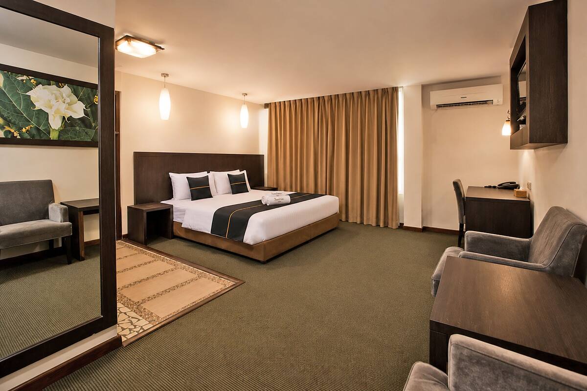 Suite junior | Escritorio, wifi gratis, ropa de cama