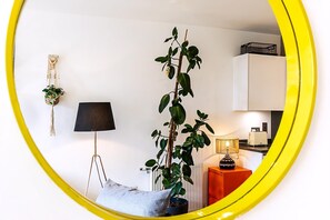 Exterior - Chic East London Stay With Outdoor Space (London)