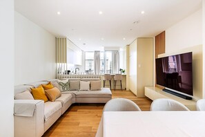 Exterior - Contemporary Stratford Escape (London)