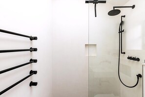 Bathroom - Stylish Garden Flat Near Stoke Newington (London)
