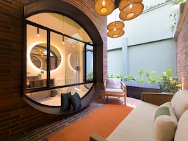 Luxury Room | Premium bedding, down comforters, pillowtop beds, minibar