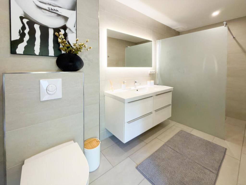 Apartment, 3 Schlafzimmer, Balkon, Gartenblick | Badezimmer