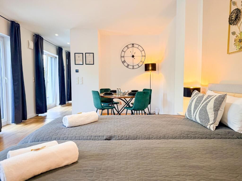Apartment, 3 Schlafzimmer, Balkon, Gartenblick | Schallisolierte Zimmer, Bügeleisen/Bügelbrett, kostenloses WLAN