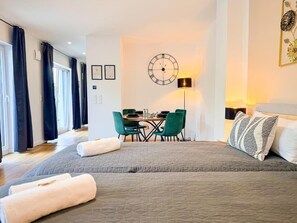 Apartment, 3 Bedrooms, Balcony, Garden View | Soundproofing, iron/ironing board, free WiFi - An Smidts Park 2 (Bremen)
