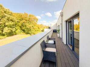 Apartment, 3 Bedrooms, Balcony, Garden View | Terrace/patio