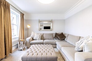 Living room - Stylish Marylebone City Apartment (London)